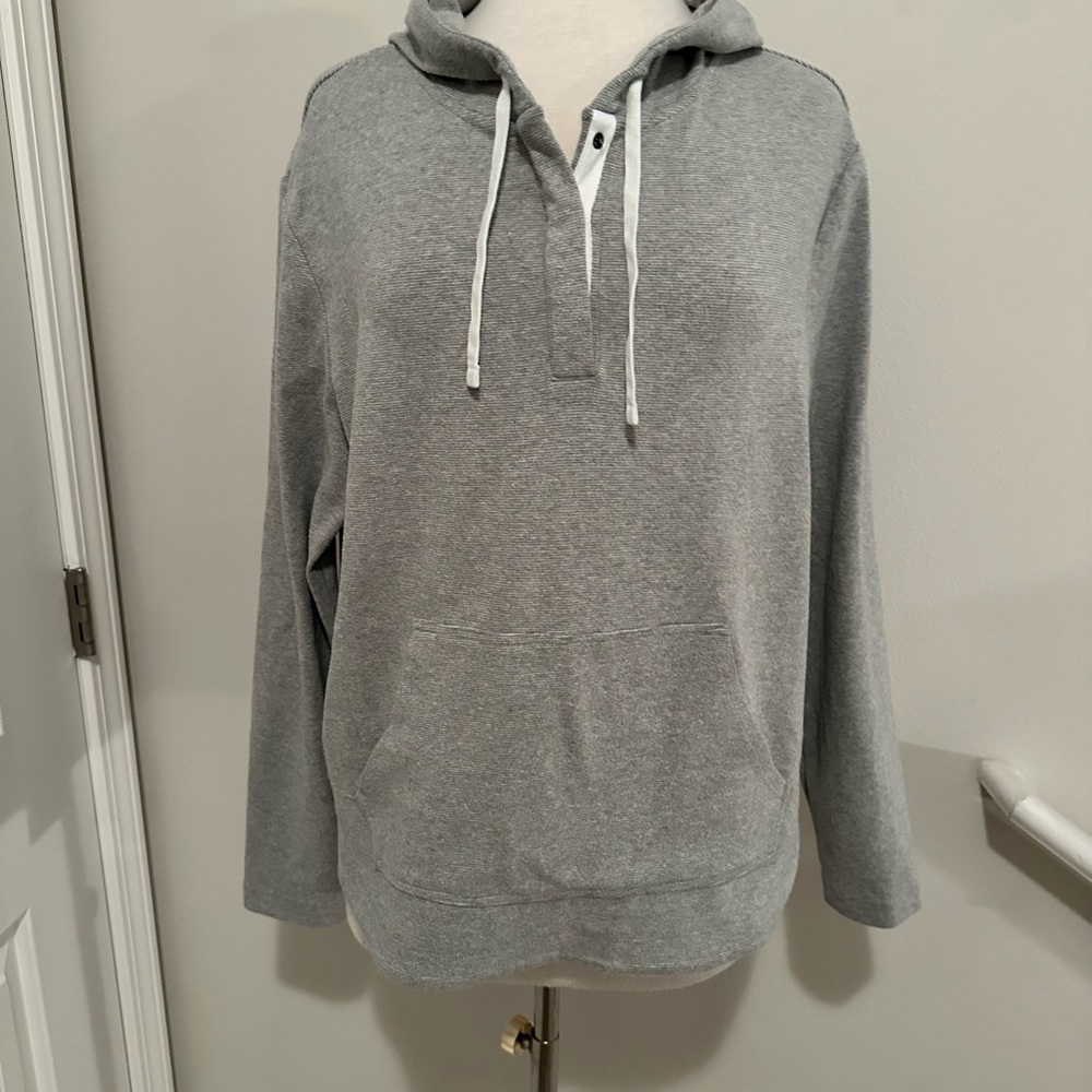 Southern Tide hoodie